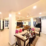 Antilia Villa - Luxurious/Ac/Swimming Pool