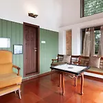 Casamo Silver Oak By Stayvista - Overlooking A Lake & Valley, Lush Green Lawns, & A Private Pool