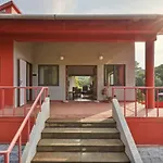 Stayvista\'S Amoda Villa - Near Venna Lake, Amidst Farmland With Jacuzzi And Indoor Activities