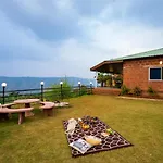 Lifeline Villas - Miracle 5Bhk Infinity Pool Villa With Breathtaking Valley View And Huge Lawn Area