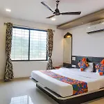 Fabhotel Prime Meera Vatika - Nr Veena Lake