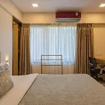Stayvista\'S Emilia Villa - Terrace With Deck, Outdoor Jacuzzi, Indoor Activities, Garden, And Gym