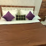 Nikams Villa 6,Bhk With Swimming Pool