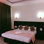 3Bhk Browne Villa By Holiday Villass Mahabaleshwar