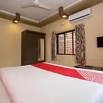 Oyo 11944 Rajat Residency