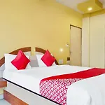 Oyo 23516 Hotel Laxmi