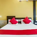 Oyo 23516 Hotel Laxmi