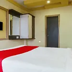 Oyo 23516 Hotel Laxmi