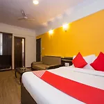 Oyo 12078 Hotel Suncity