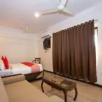 Oyo 12078 Hotel Suncity