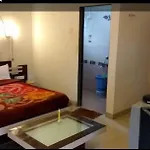 Hotel Girija Resort