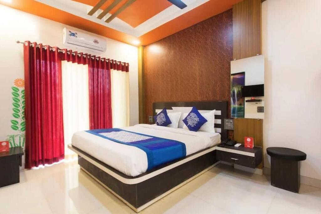 Hotel Strawberry Homes 3*