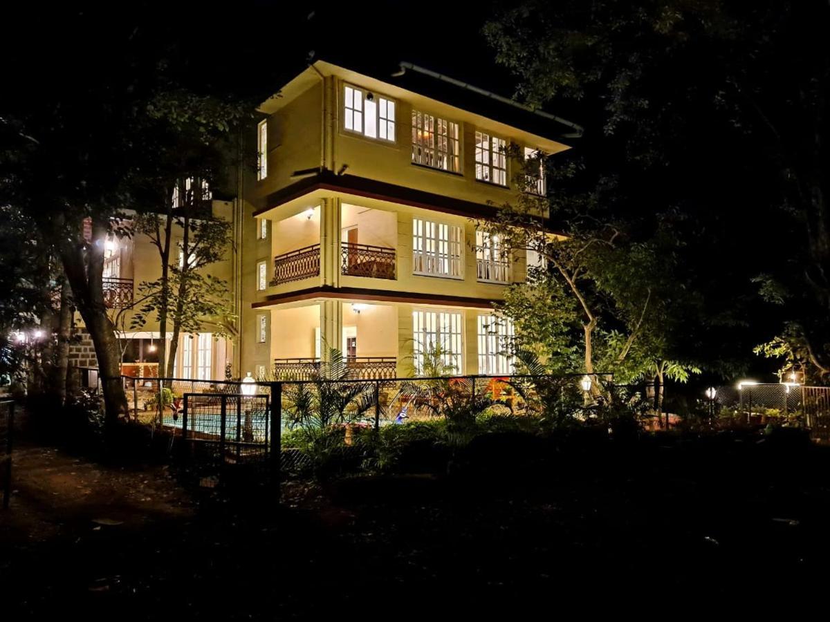 Antilia - Luxurious/ac/swimming Pool Villa