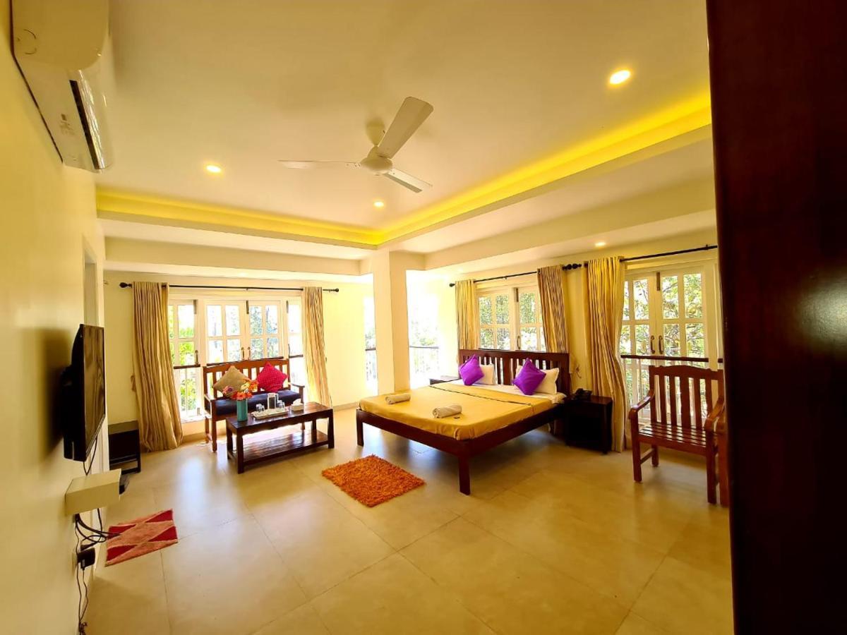 Antilia - Luxurious/ac/swimming Pool Villa Mahabaleshwar