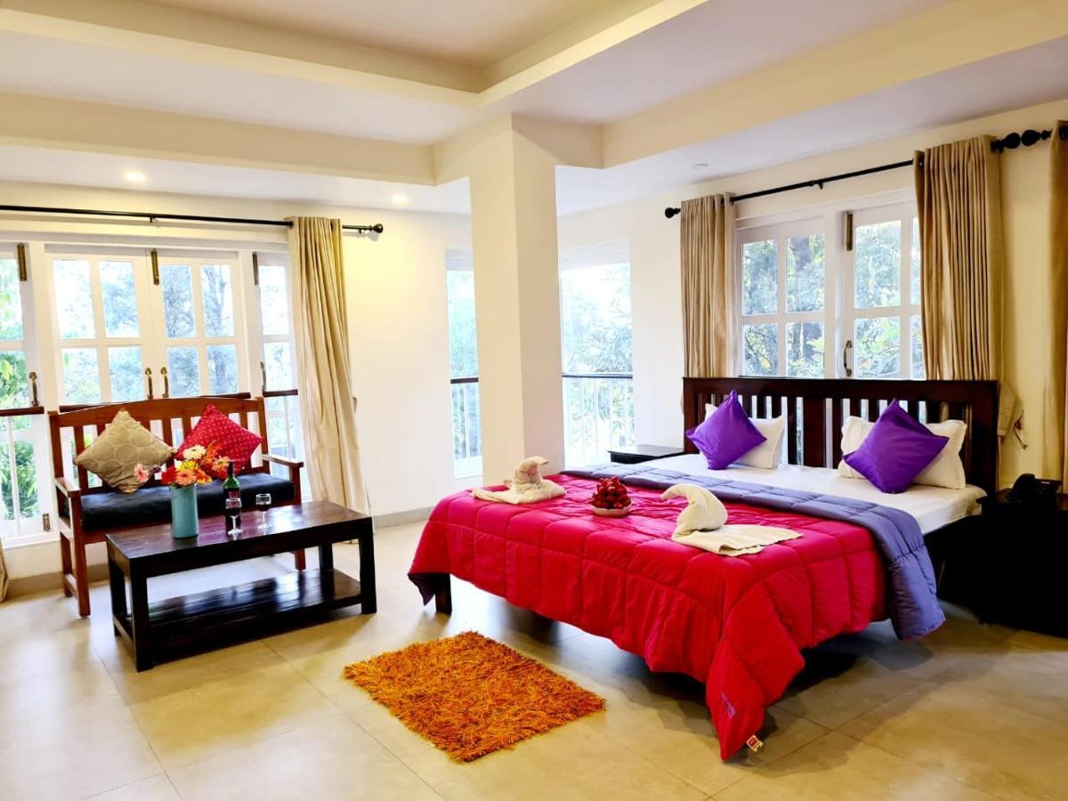 Antilia - Luxurious/ac/swimming Pool *