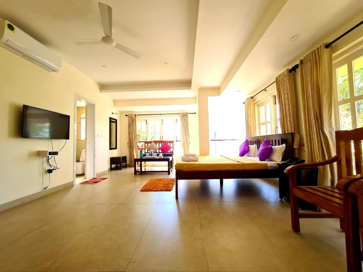 Villa Antilia - Luxurious/ac/swimming Pool *