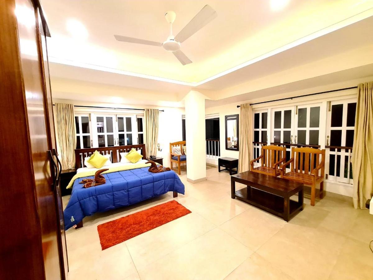 Antilia - Luxurious/ac/swimming Pool Villa