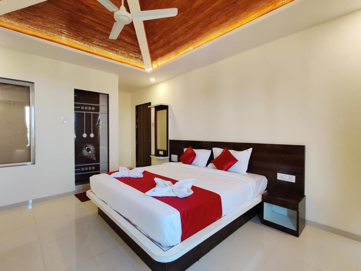 The Nisarg Retreat 3*