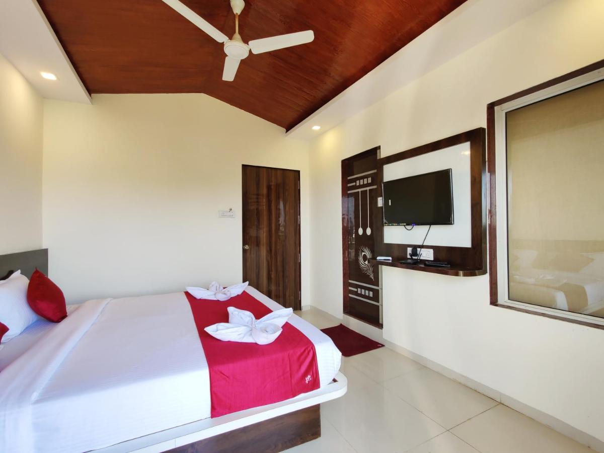 The Nisarg Retreat 3*