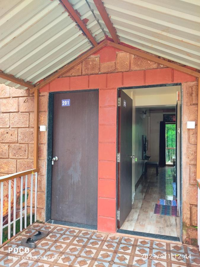 Hotel Nandanvan Resorts & Tents, Tapola
