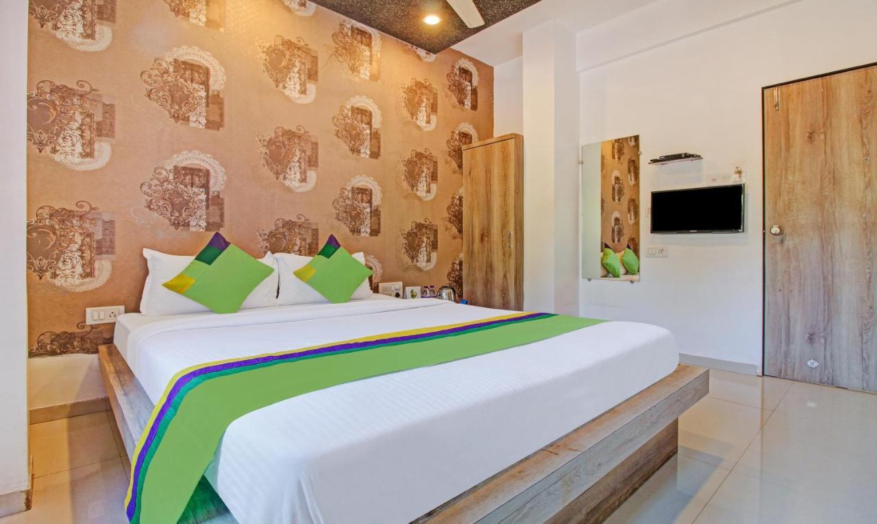 Treebo Trend Strawberry King Farm House Bondarwadi Hotel