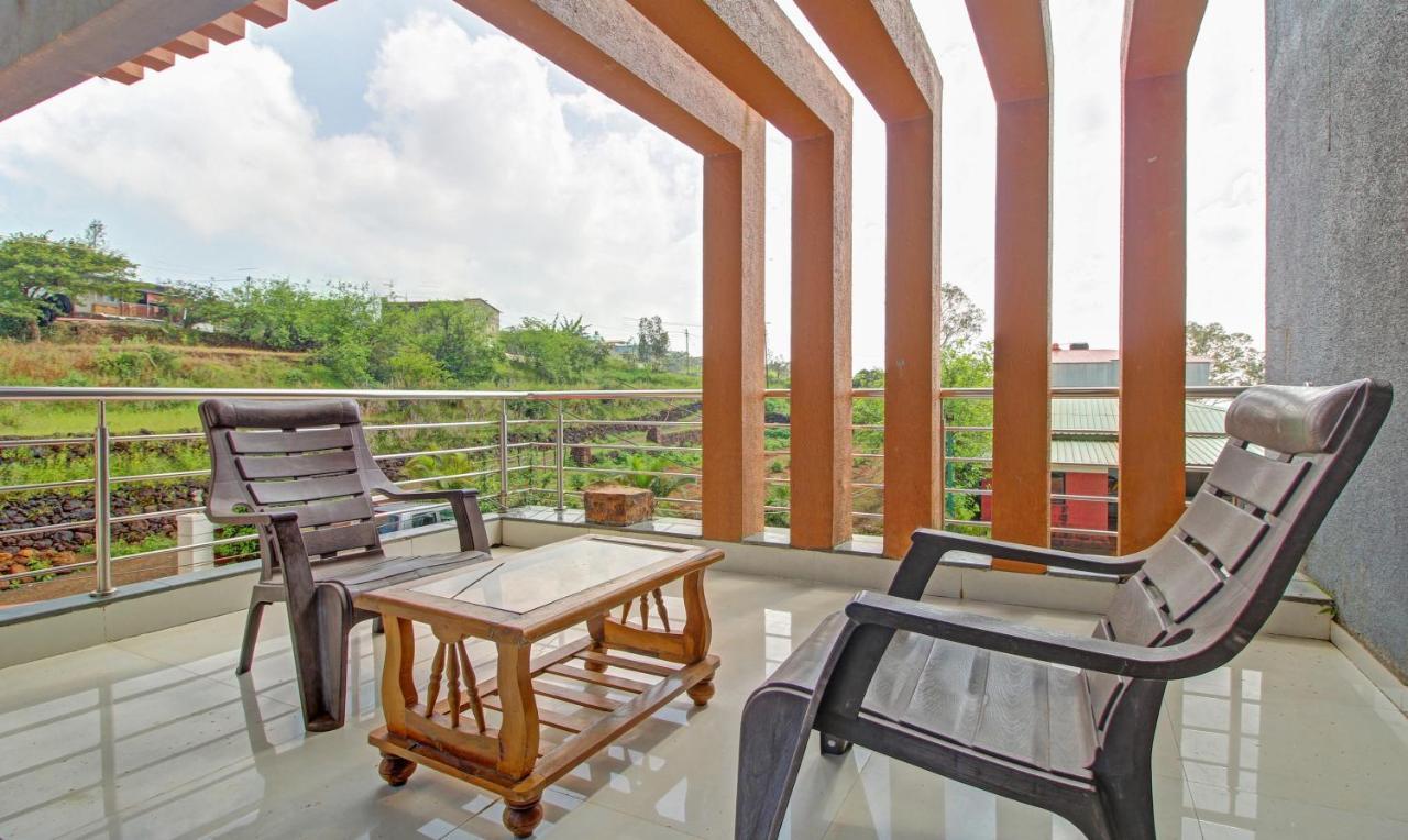 Treebo Trend Strawberry King Farm House Bondarwadi Hotel