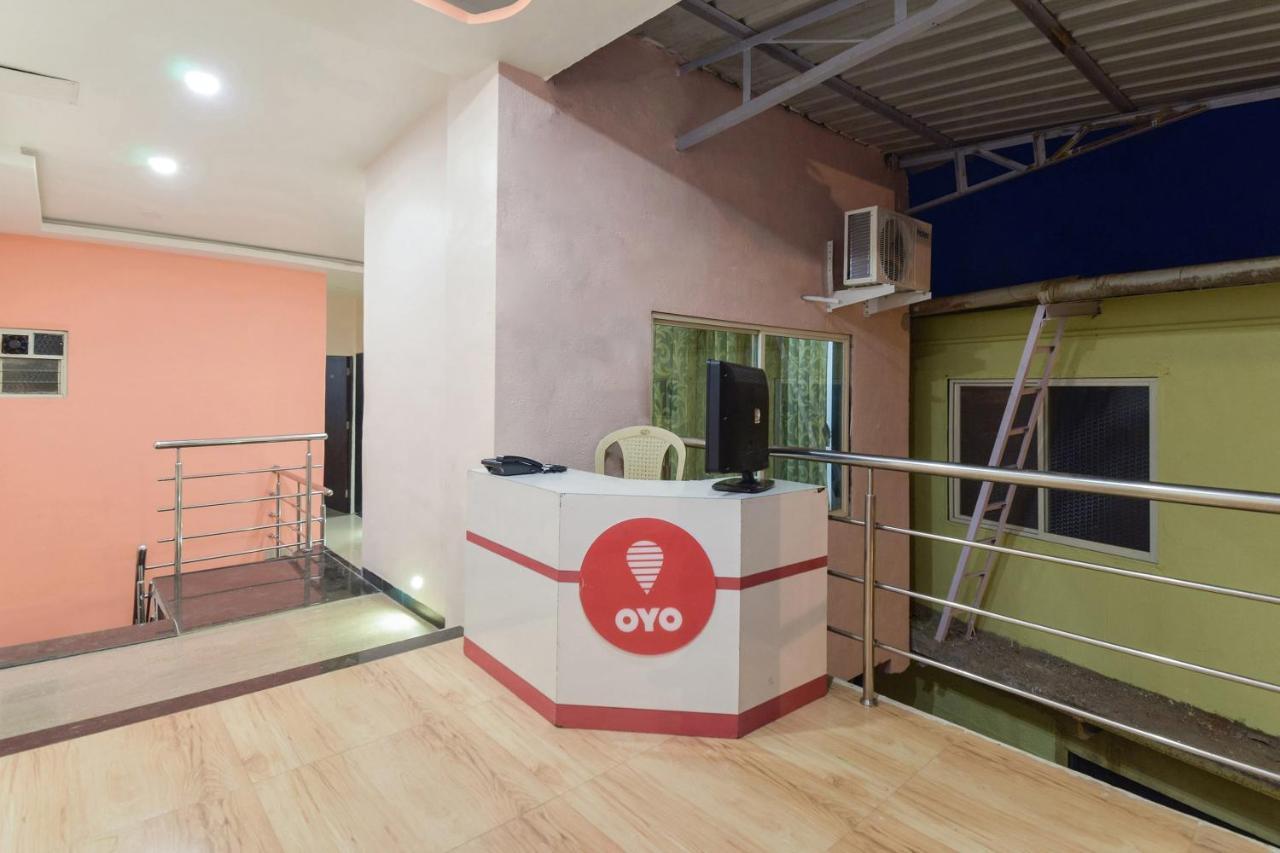Oyo 26229 Swaroop Niwas 3*