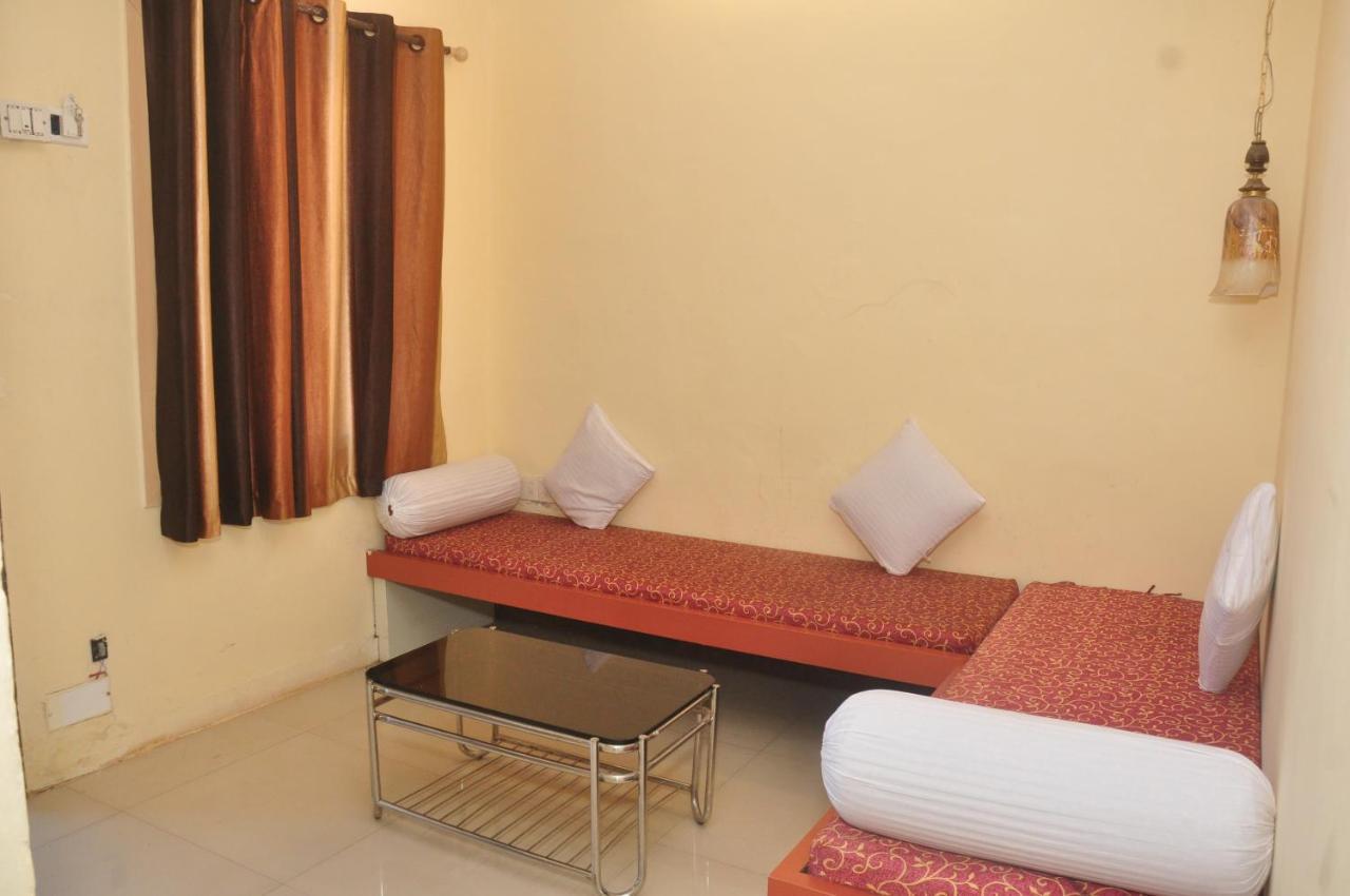 The Ishwar Mahabaleshwar