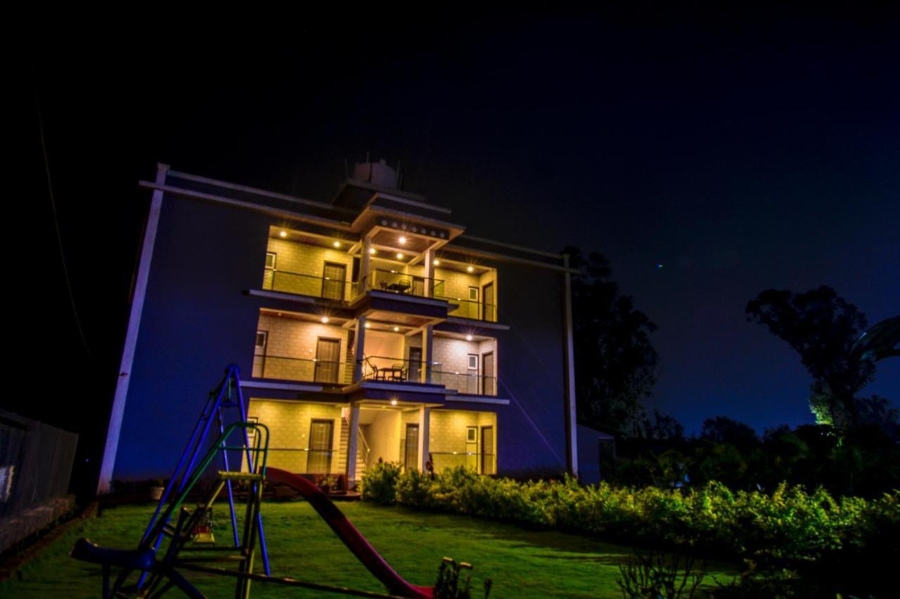 Treebo Palace