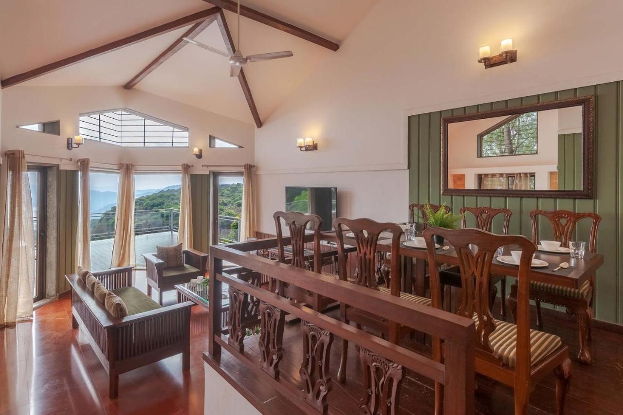 Casamo Silver Oak By Stayvista - Overlooking A & Valley, Lush Lawns, & A Private Pool Villa