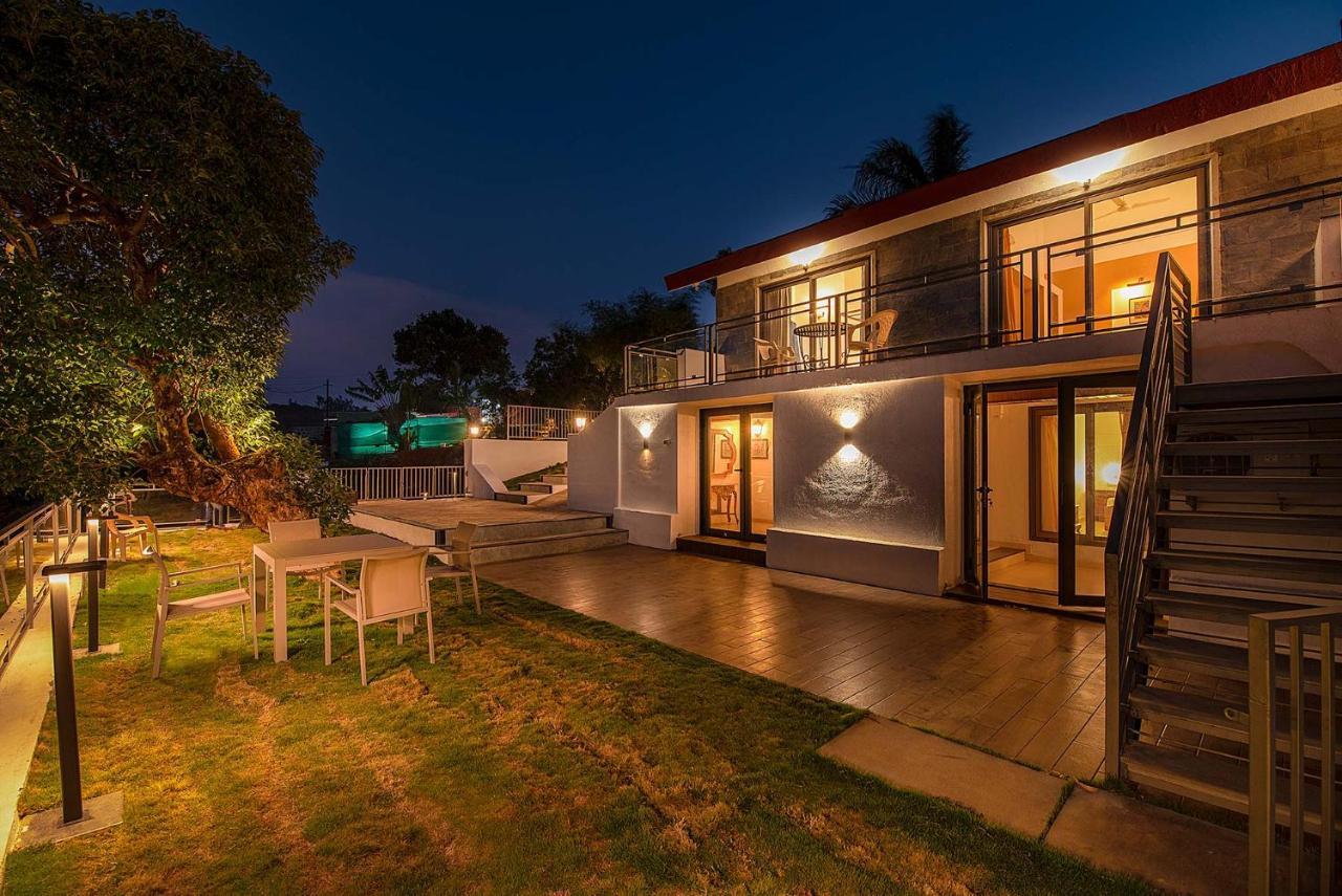 Casamo Silver Oak By Stayvista - Overlooking A & Valley, Lush Lawns, & A Private Pool