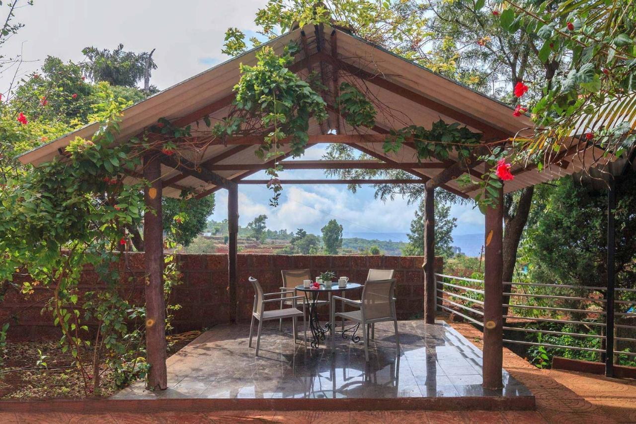 Villa Casamo Silver Oak By Stayvista - Overlooking A & Valley, Lush Lawns, & A Private Pool Mahabaleshwar