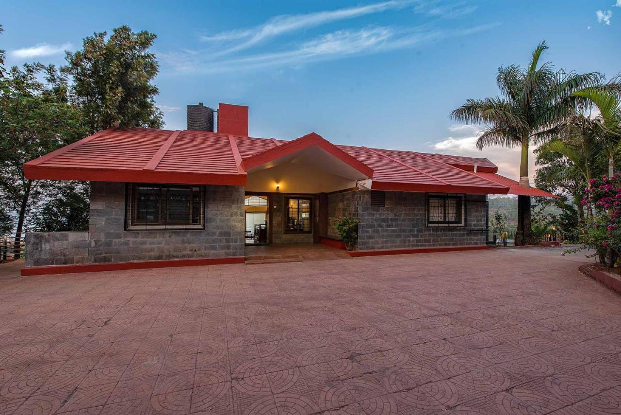 Casamo Silver Oak By Stayvista - Overlooking A & Valley, Lush Lawns, & A Private Pool