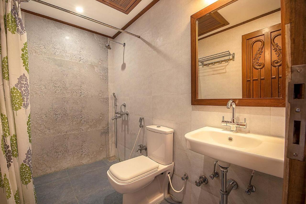Casamo Silver Oak By Stayvista - Overlooking A & Valley, Lush Lawns, & A Private Pool Villa *