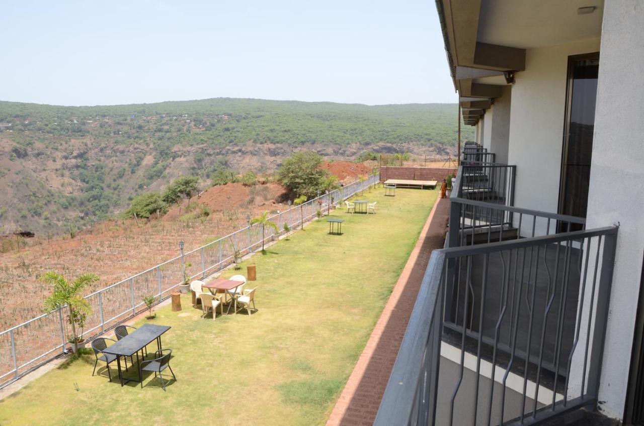 Mountain Breeze Resort, Mahabaleshwar