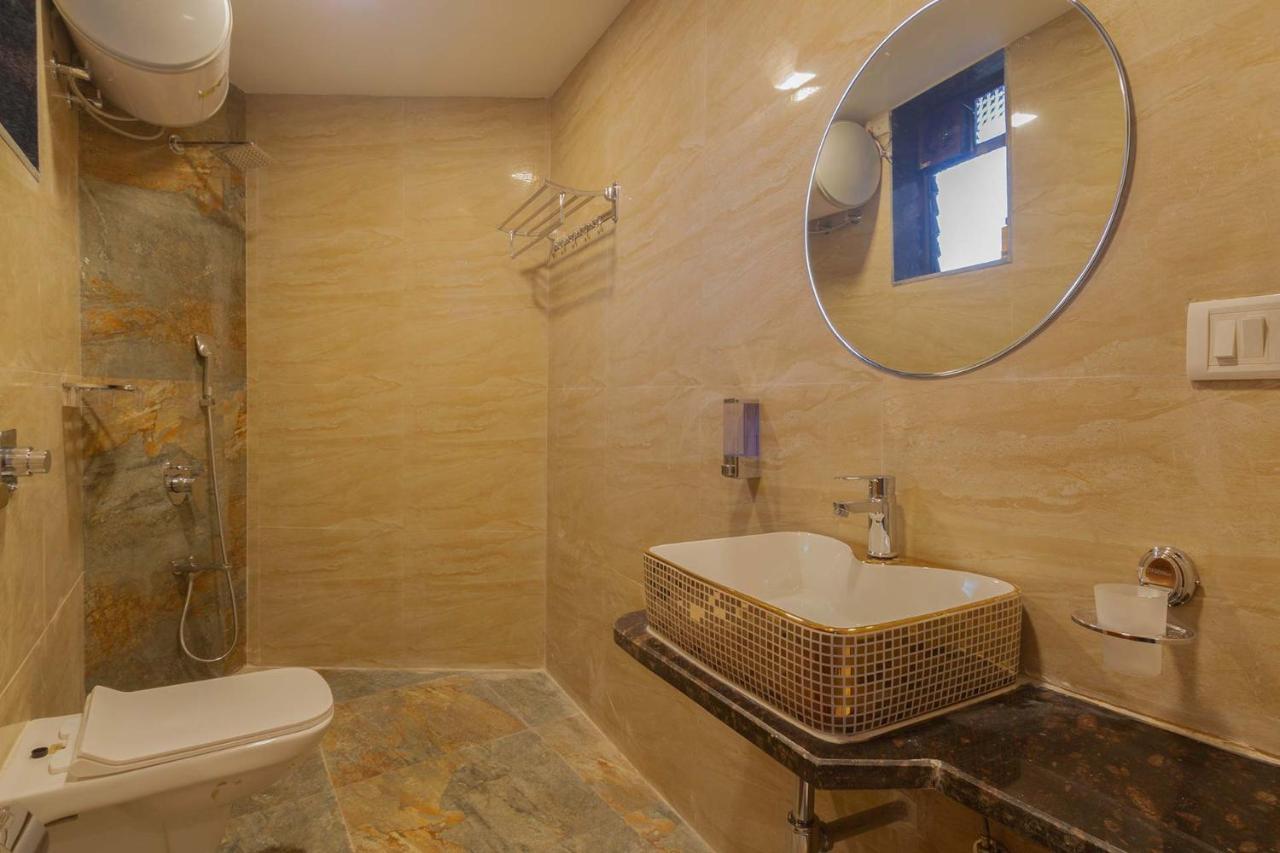 Stayvista's Serenity Hills: Luxe Retreat With Valley Views And Pool *
