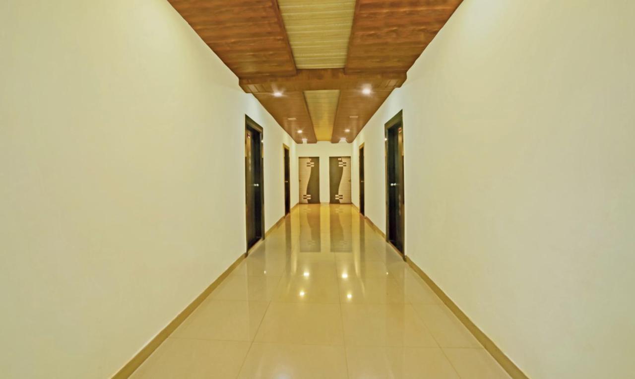 Hotel Treebo Balaji Excellency & 3*