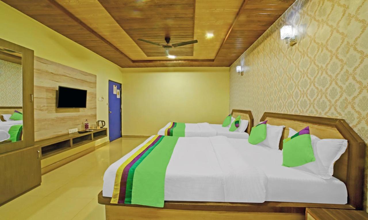 Hotel Treebo Balaji Excellency & 3*