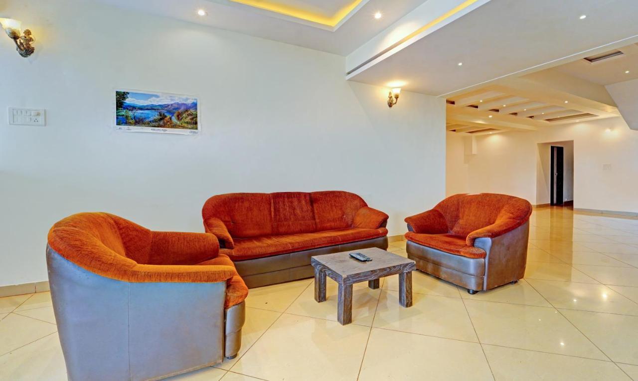 Hotel Treebo Kuber Palace With Swimming Pool 3*