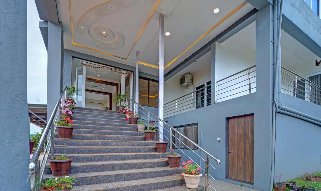 Treebo Kuber Palace With Swimming Pool Hotel 3*