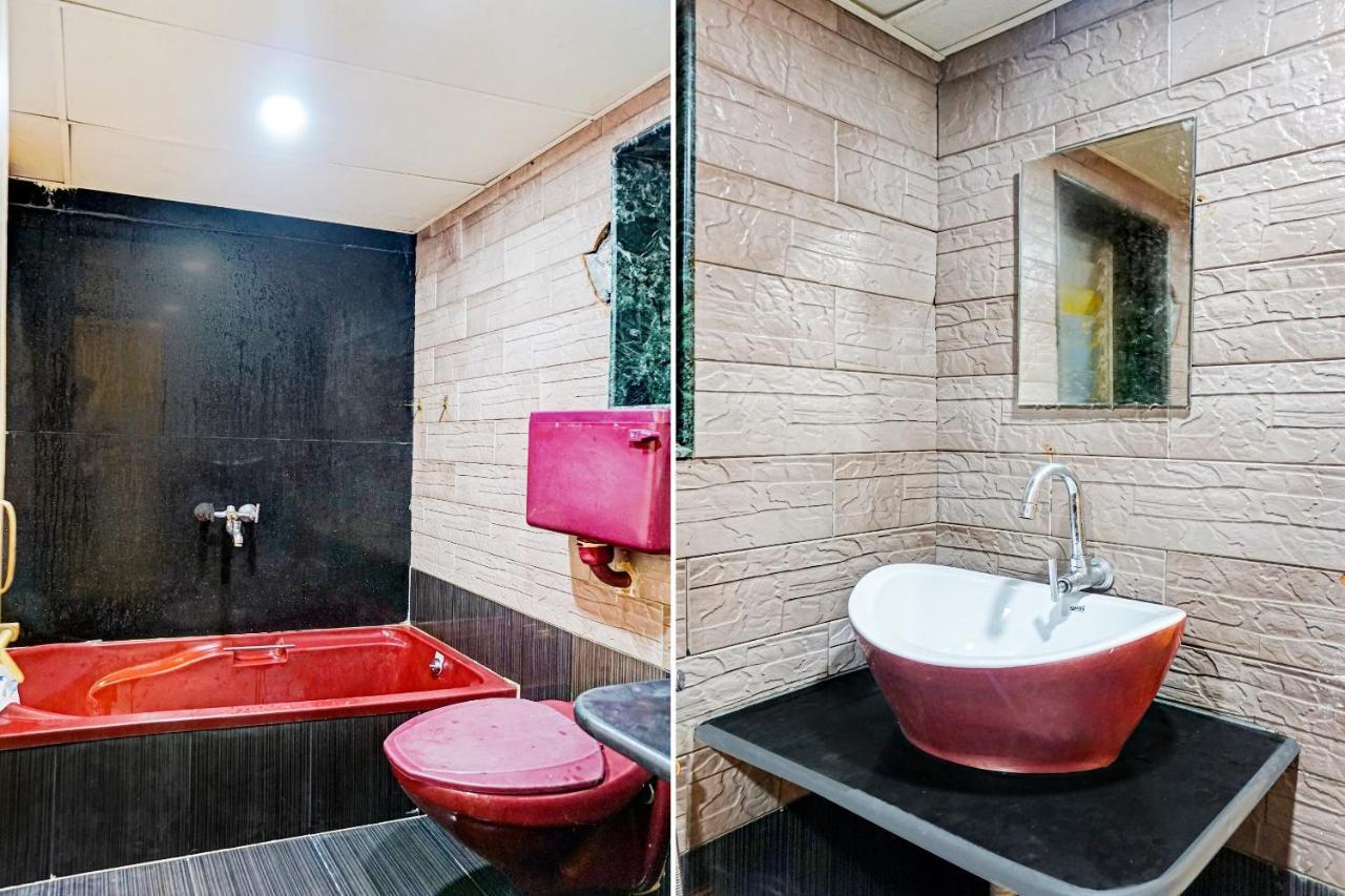 Flagship 83274 Ashoka Hotel 3*