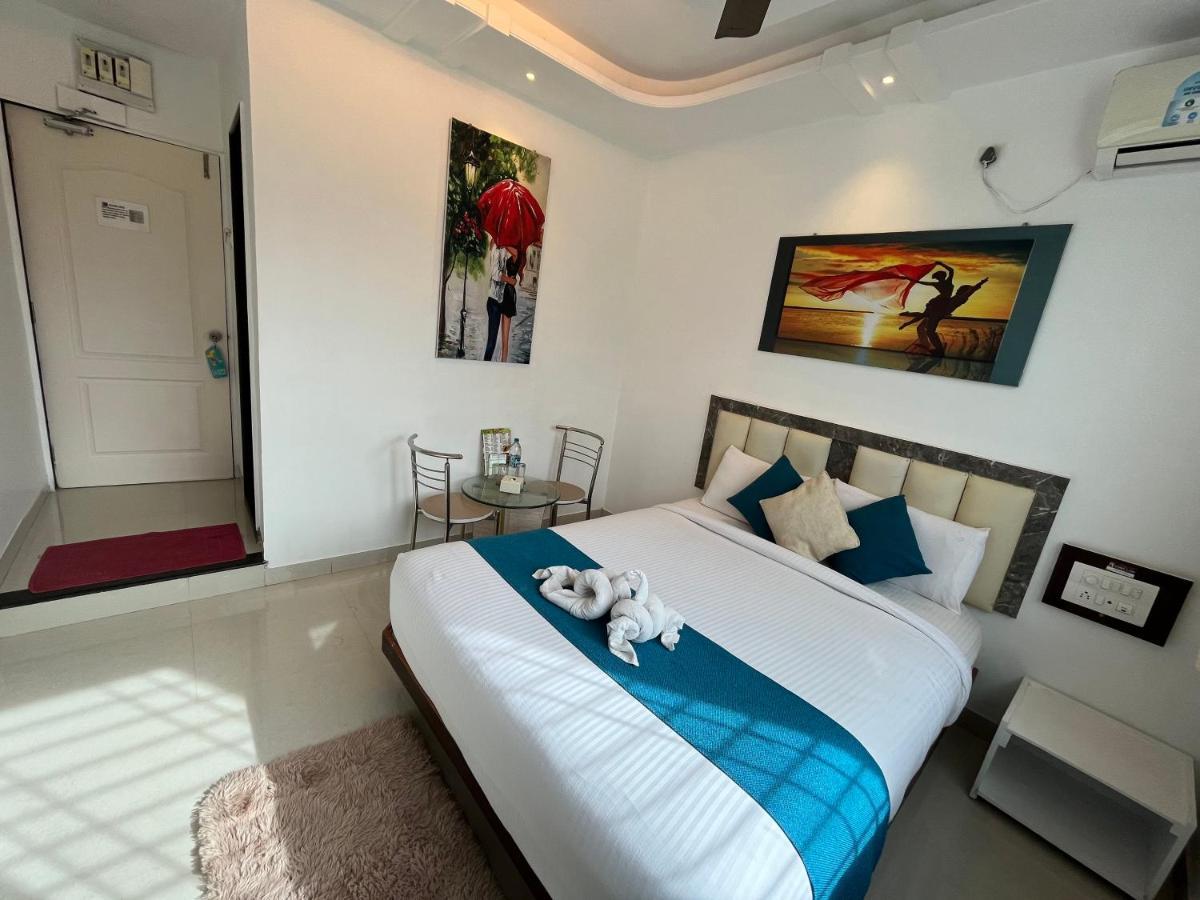 Anmols Hotel