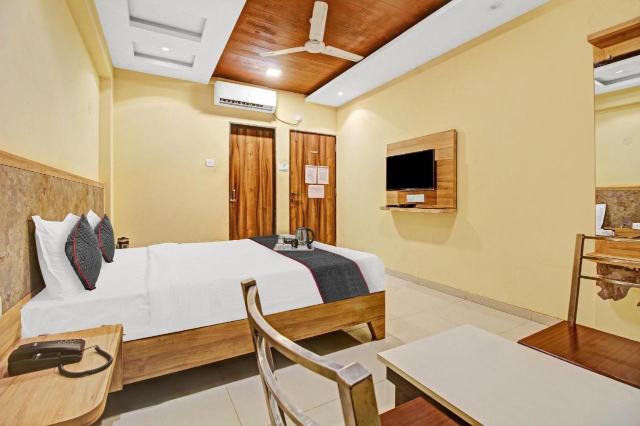 Hotel Oyo Townhouse 701 Bright Plaza 3*