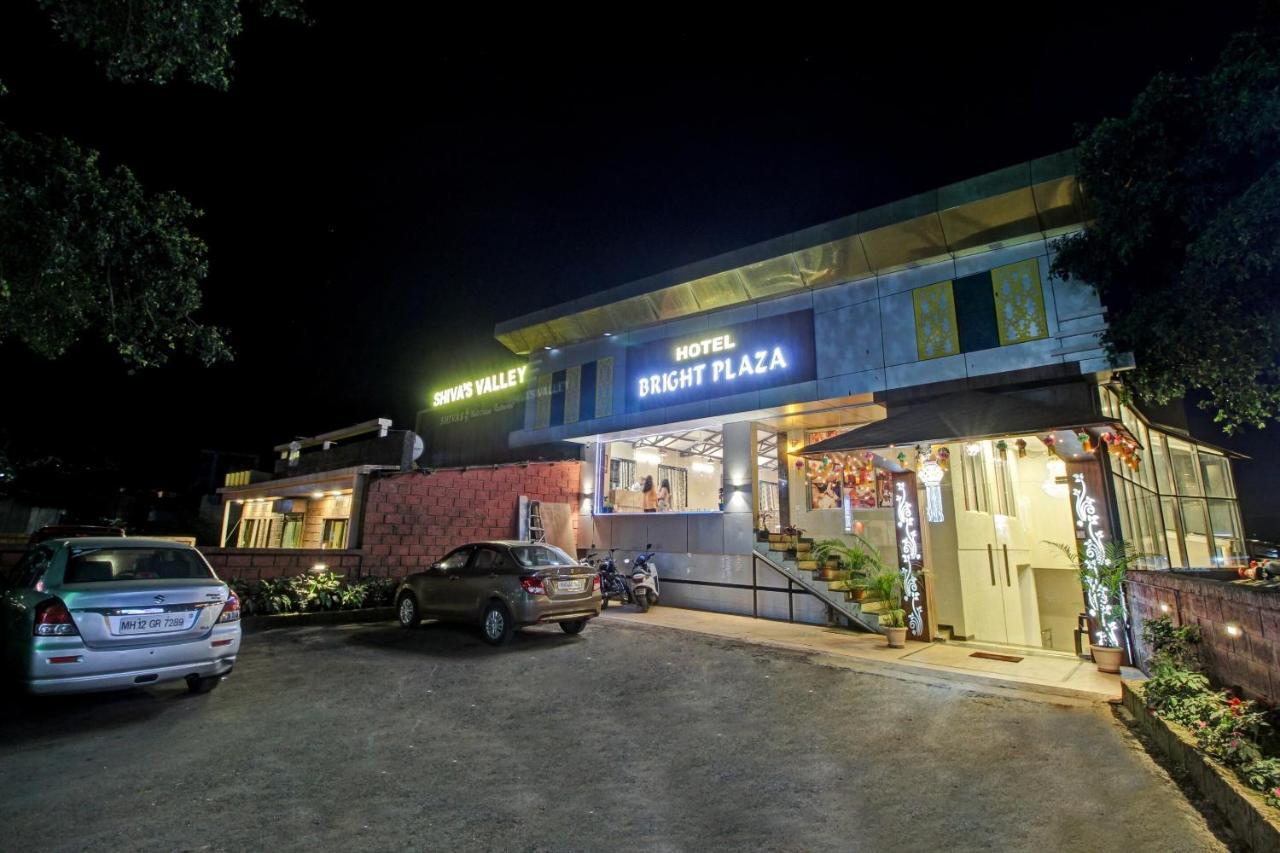 Oyo Townhouse 701 Bright Plaza Hotel 3*