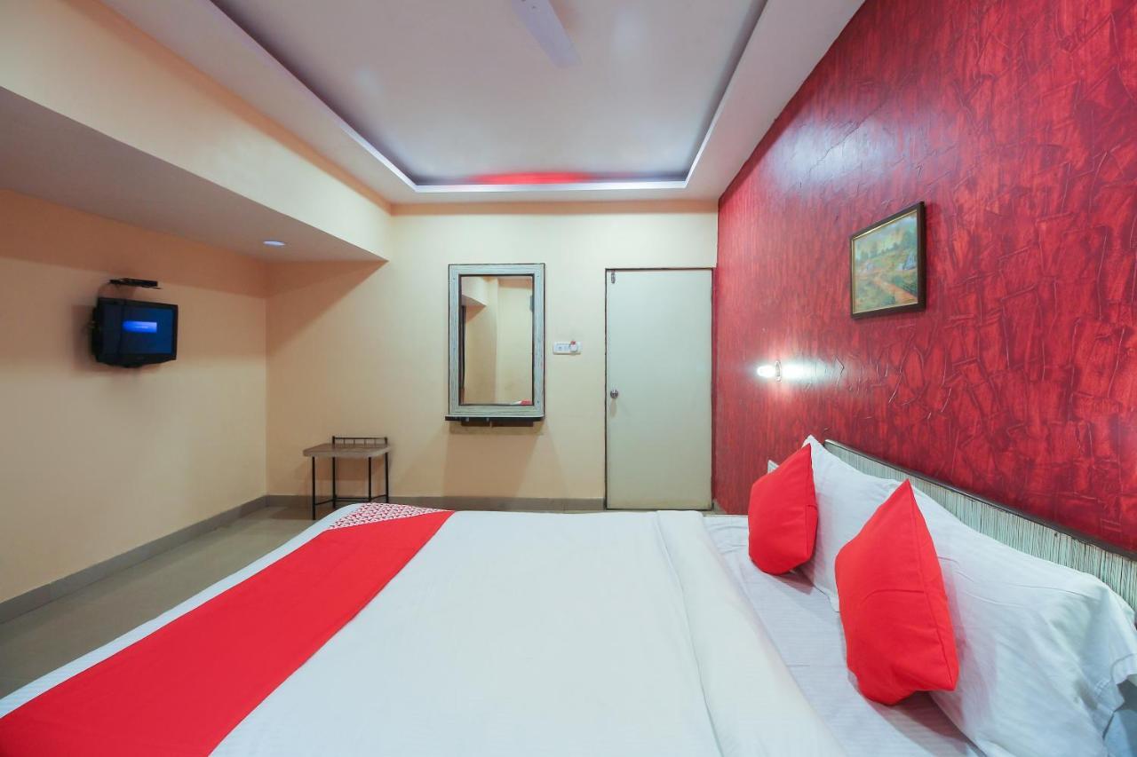 Hotel Oyo Nobel Executive 3*