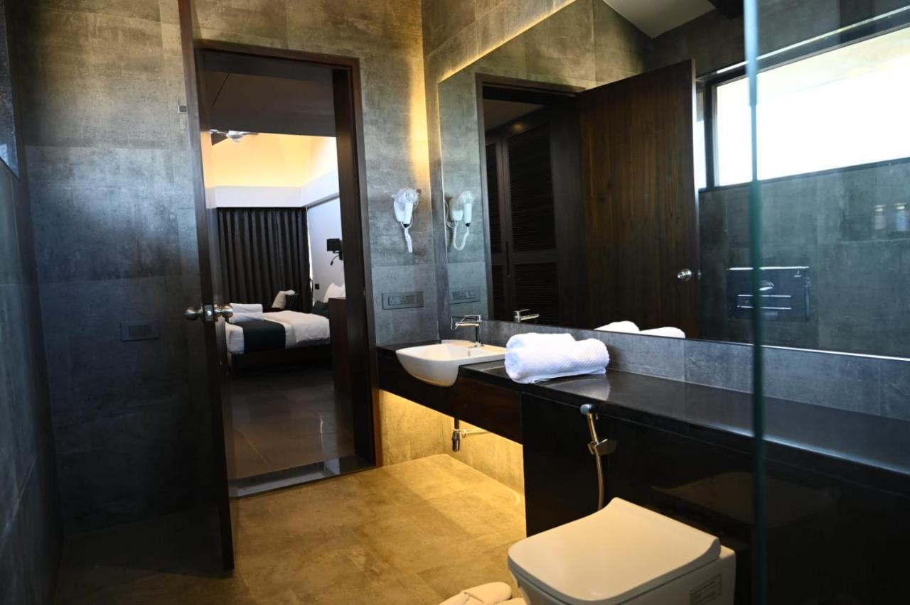 Hotel Vee Resort- The Of Royals Mahabaleshwar