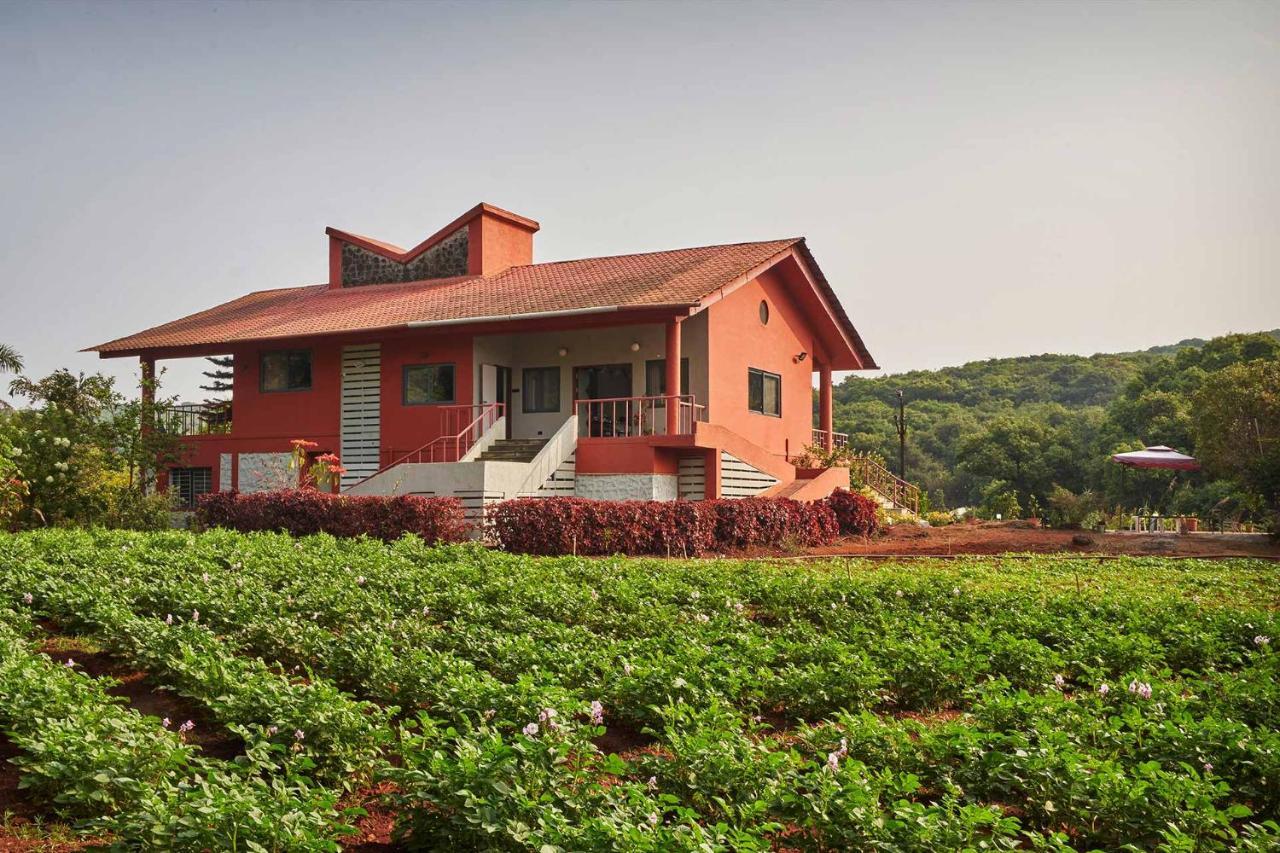 Stayvista's Amoda - Near Venna Lake, Amidst Farmland With Jacuzzi And Indoor Activities Mahabaleshwar