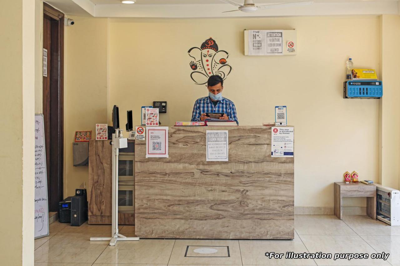 Oyo Flagship 23404 Baba Hotel 3*