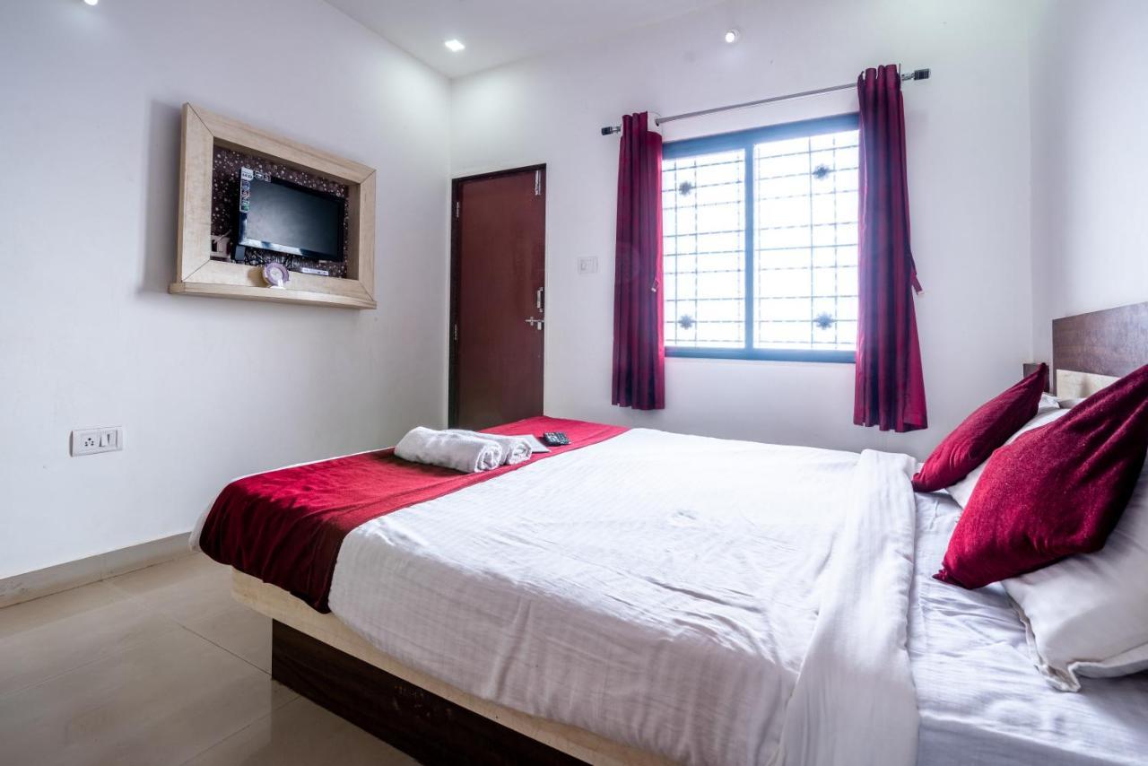 Hotel Hilltop 2*