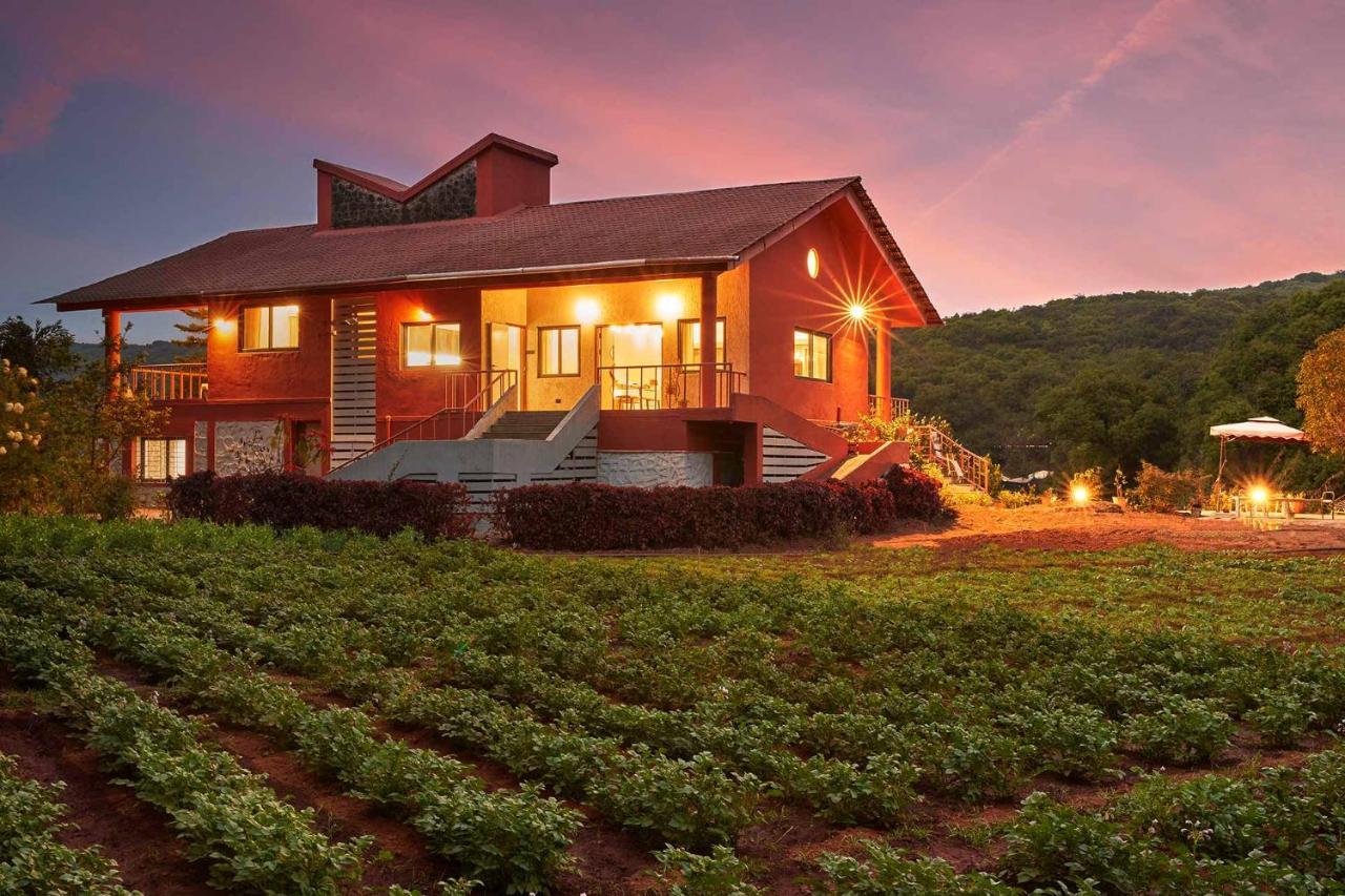 Stayvista's Amoda - Near Venna Lake, Amidst Farmland With Jacuzzi And Indoor Activities Mahabaleshwar